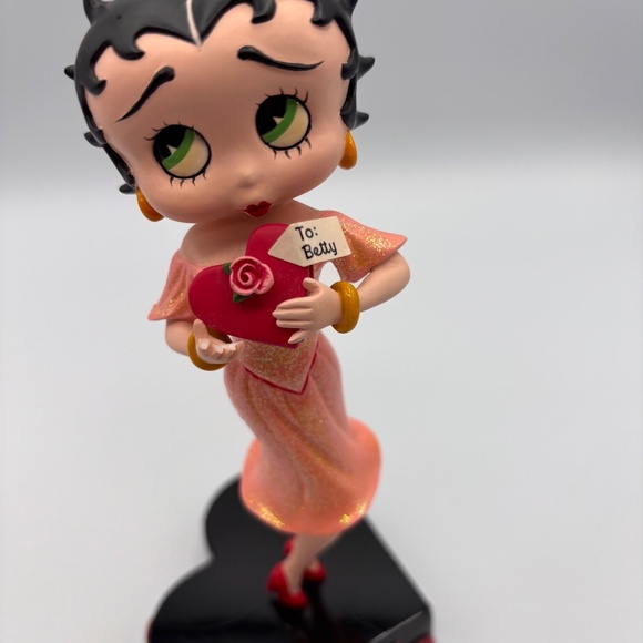Vintage Danbury Mint Betty Boop Hugs and Kisses Collectible Retro Figurine - Picture 11 of 13